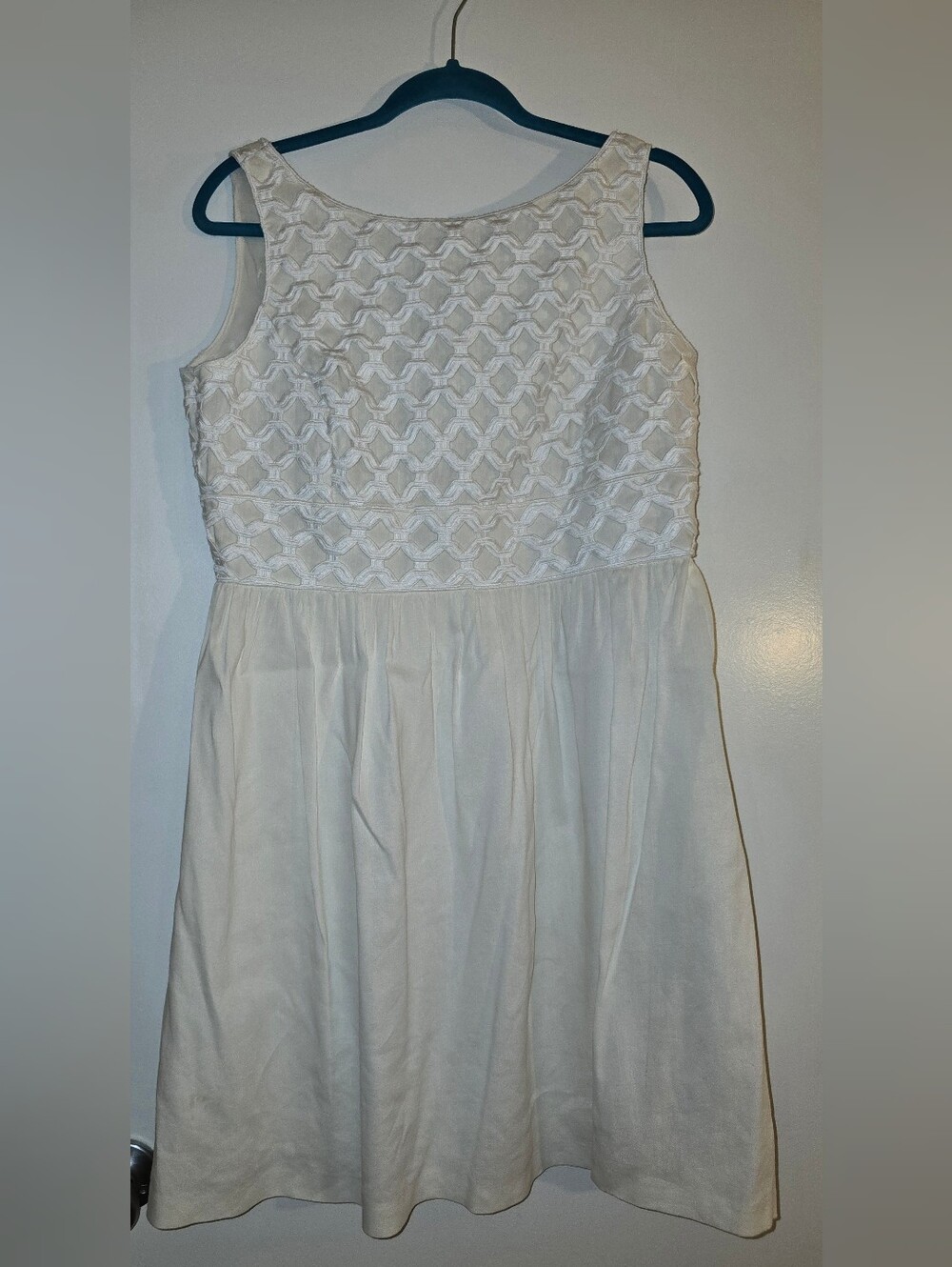 Antonio Melani White Sleeveless Embroidered Bodice Dress